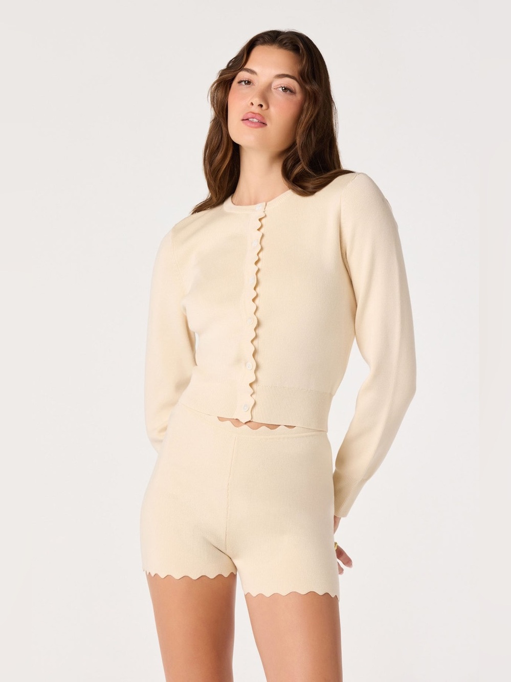 ASTR THE LABEL Scalloped Crewneck Cardigan XS